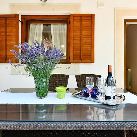 Apartment Dolores Moscenicka Draga